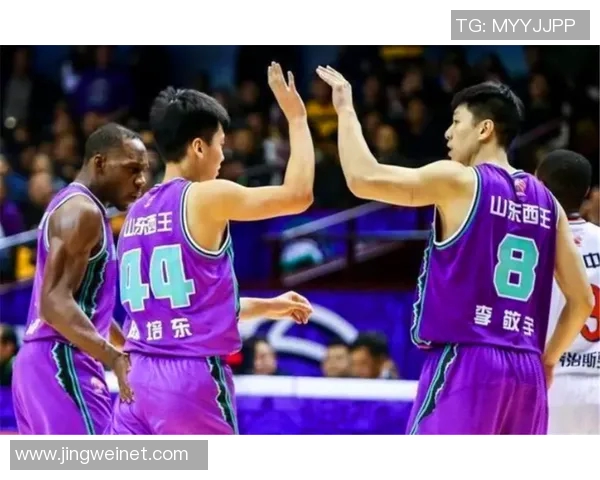 南京篮球队的蜕变之旅：从传统强队到现代竞技新标杆的探索与实践