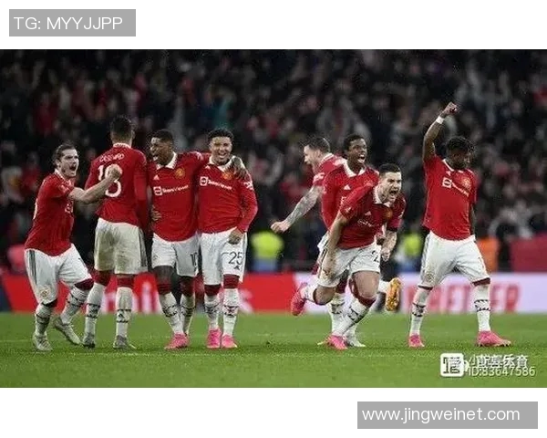 曼城足球队的崛起与英超赛场的辉煌征程解析